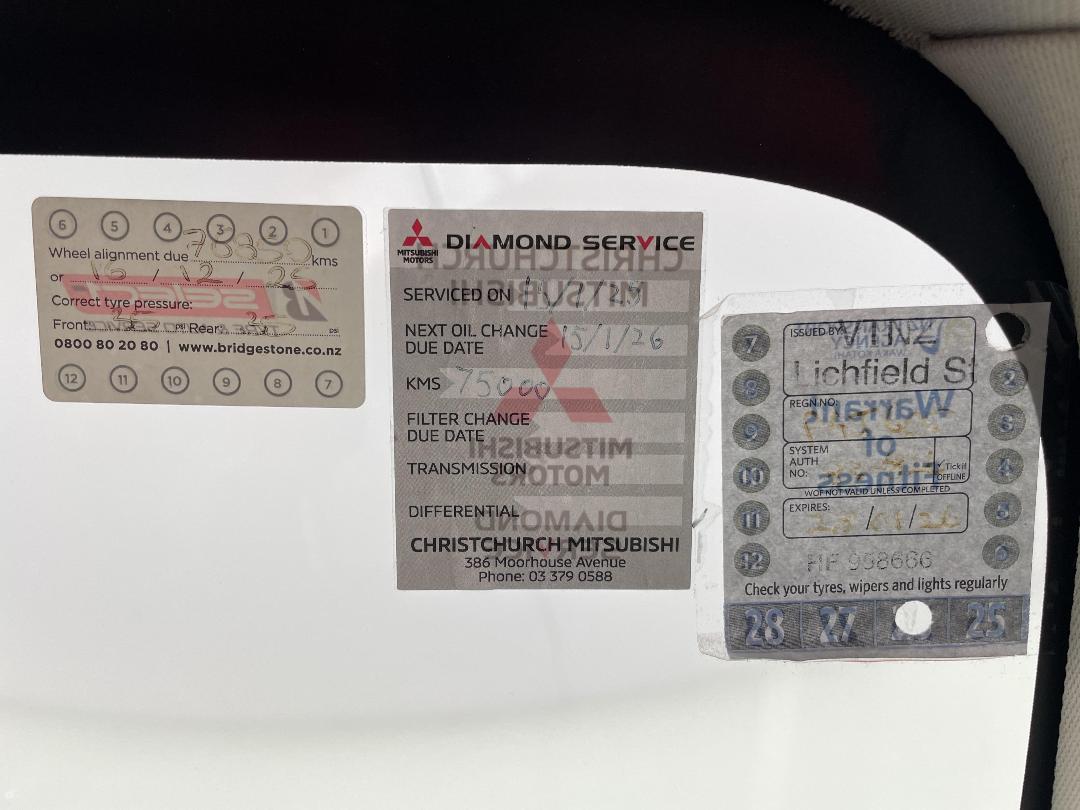 Photo '34' of Mitsubishi Outlander