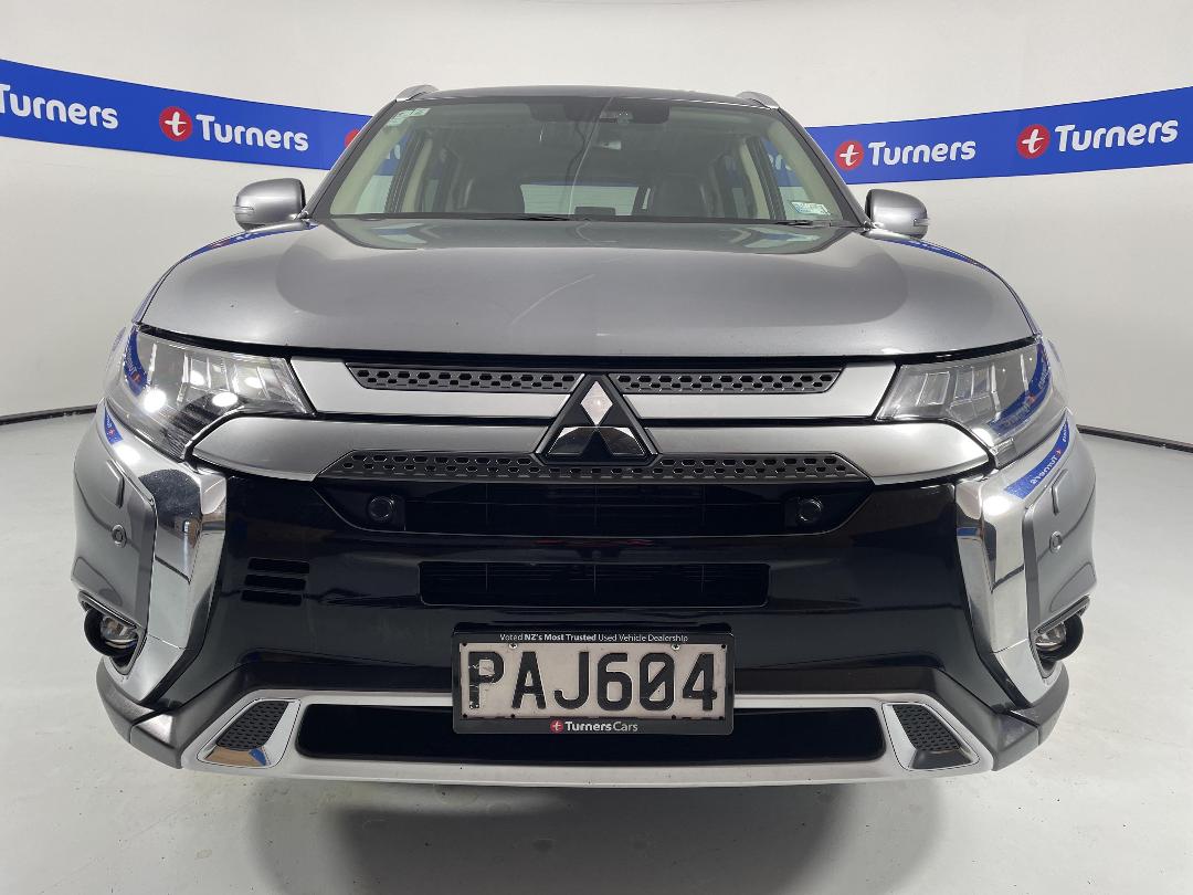 Photo '2' of Mitsubishi Outlander Photo '2' of Mitsubishi Outlander