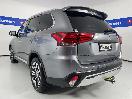 Thumbnail '5' of Mitsubishi Outlander