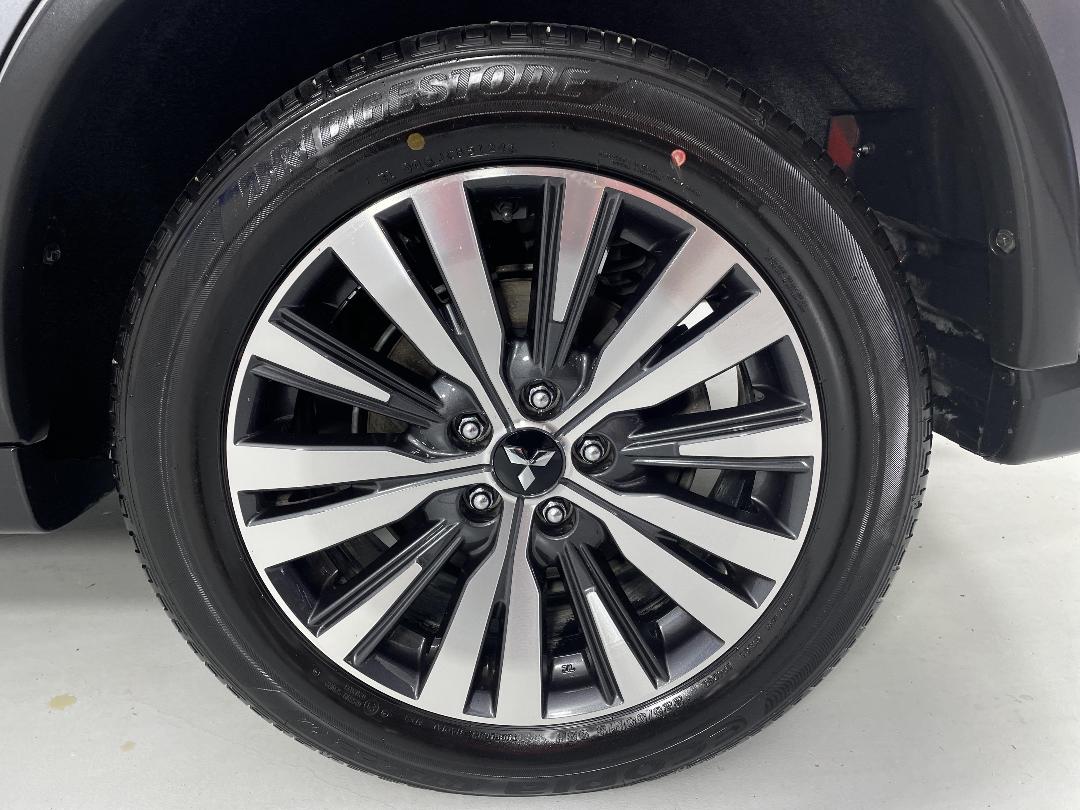 Photo '11' of Mitsubishi Outlander Photo '11' of Mitsubishi Outlander