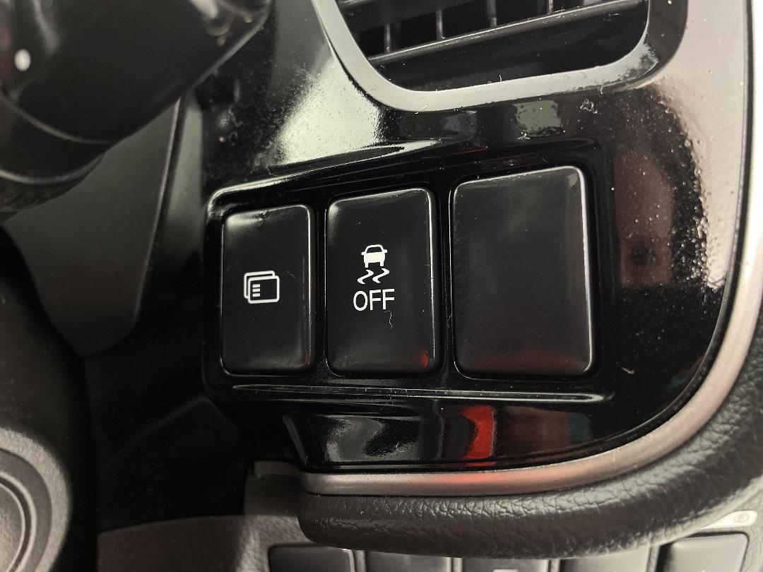 Photo '26' of Mitsubishi Outlander Photo '26' of Mitsubishi Outlander