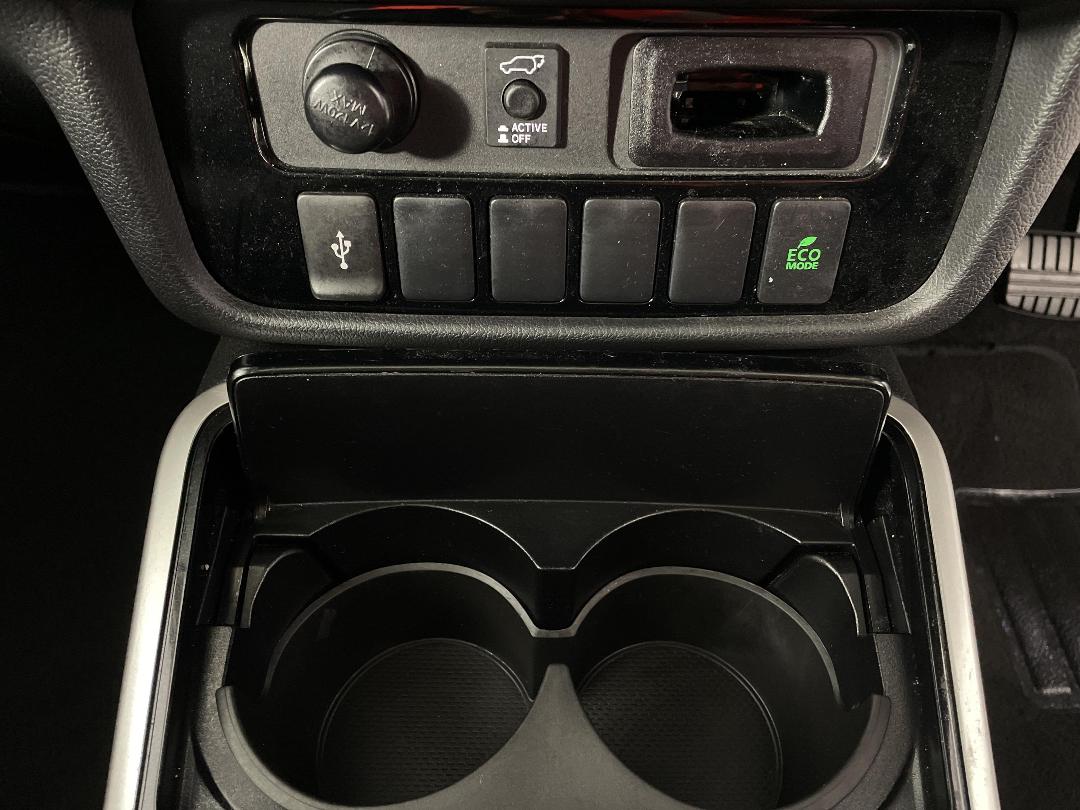 Photo '29' of Mitsubishi Outlander Photo '29' of Mitsubishi Outlander