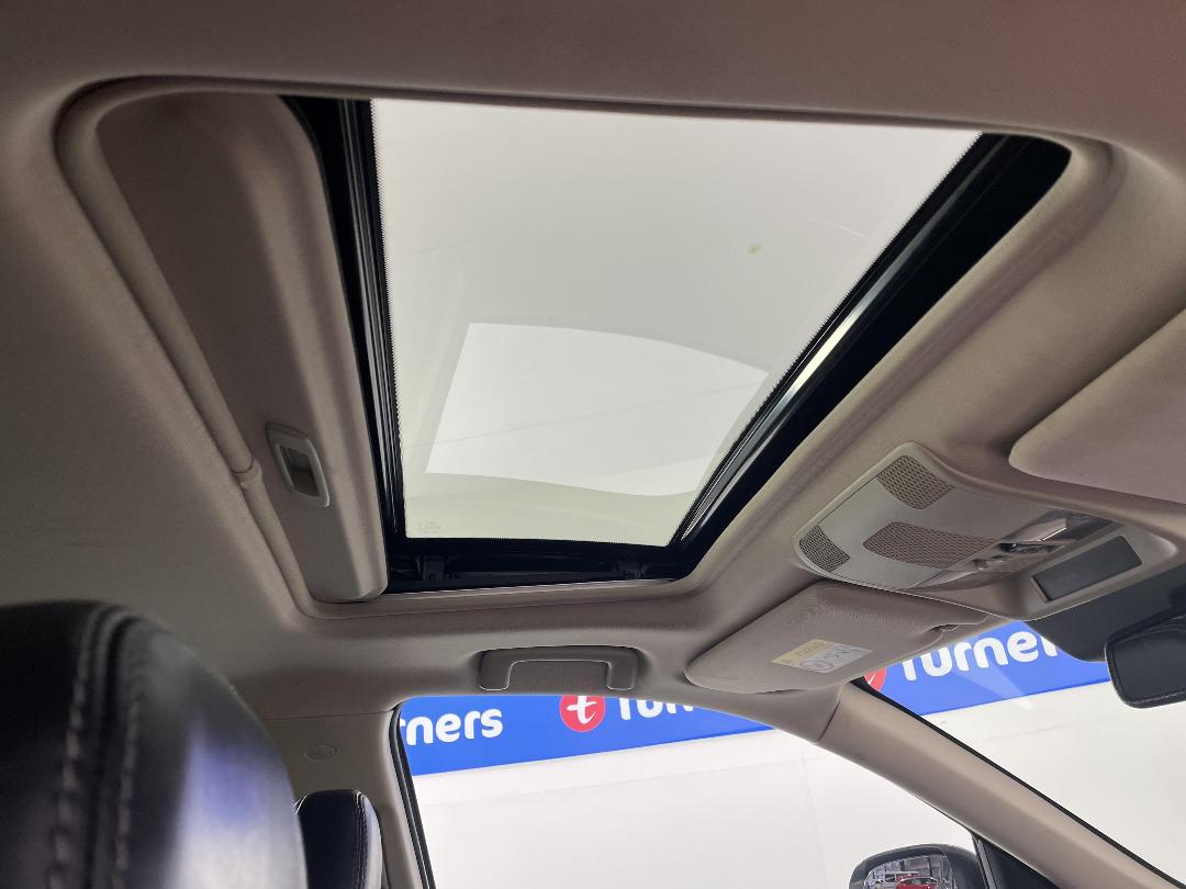 Photo '32' of Mitsubishi Outlander Photo '32' of Mitsubishi Outlander