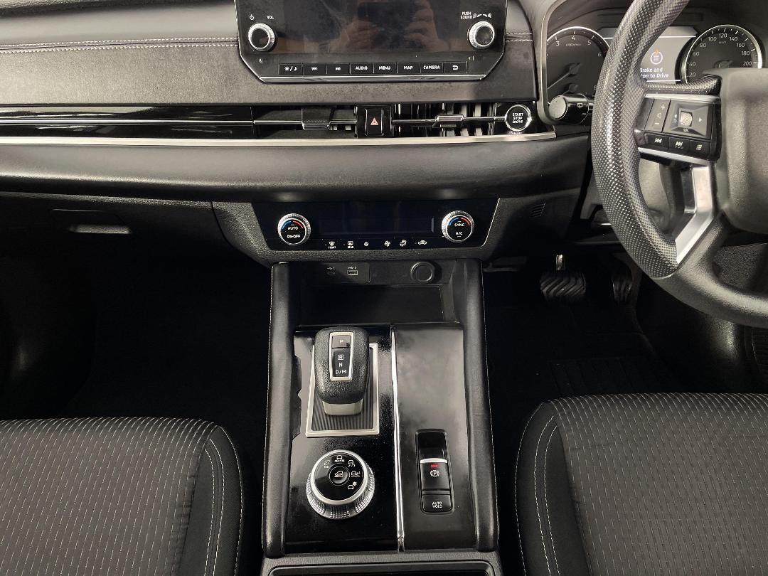 Photo '18' of Mitsubishi Outlander