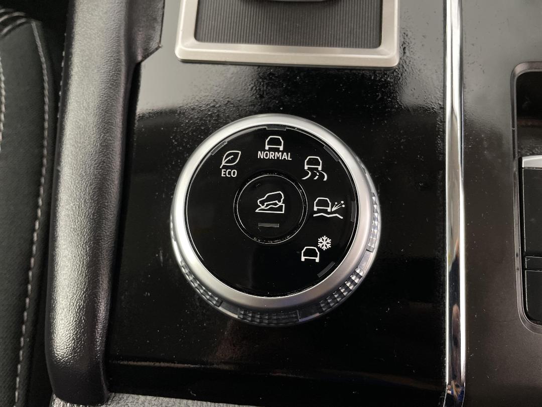 Photo '25' of Mitsubishi Outlander