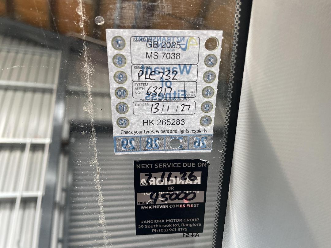 Photo '28' of Mitsubishi Outlander