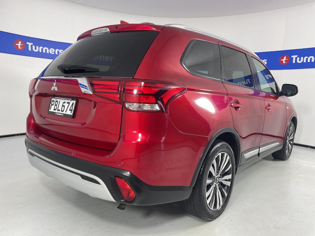 Photo '7' of Mitsubishi Outlander