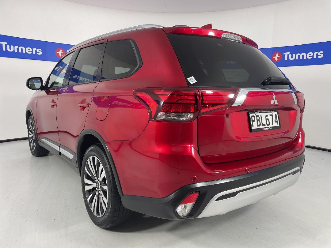 Photo '5' of Mitsubishi Outlander