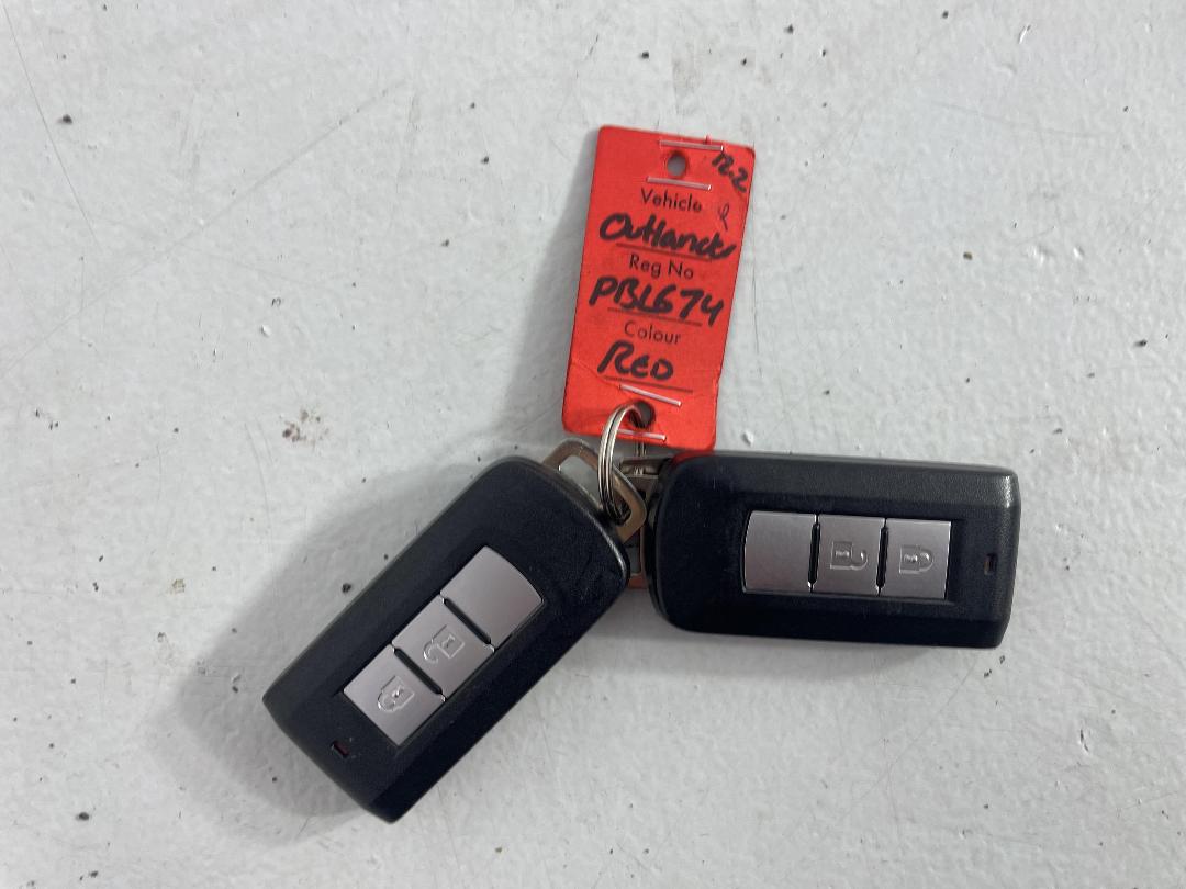 Photo '22' of Mitsubishi Outlander