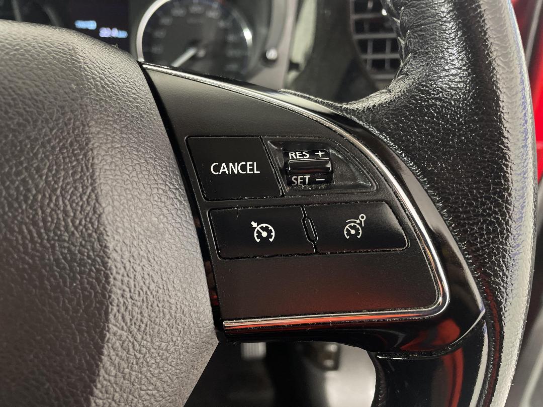 Photo '25' of Mitsubishi Outlander