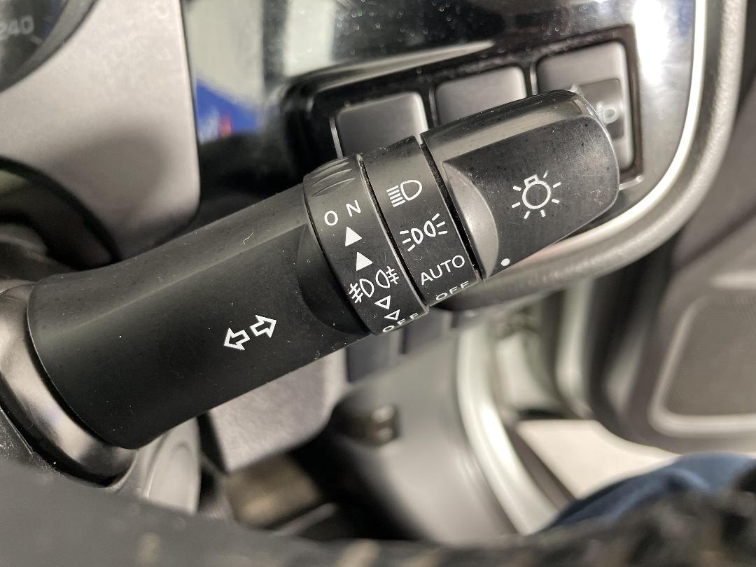 Photo '29' of Mitsubishi Outlander