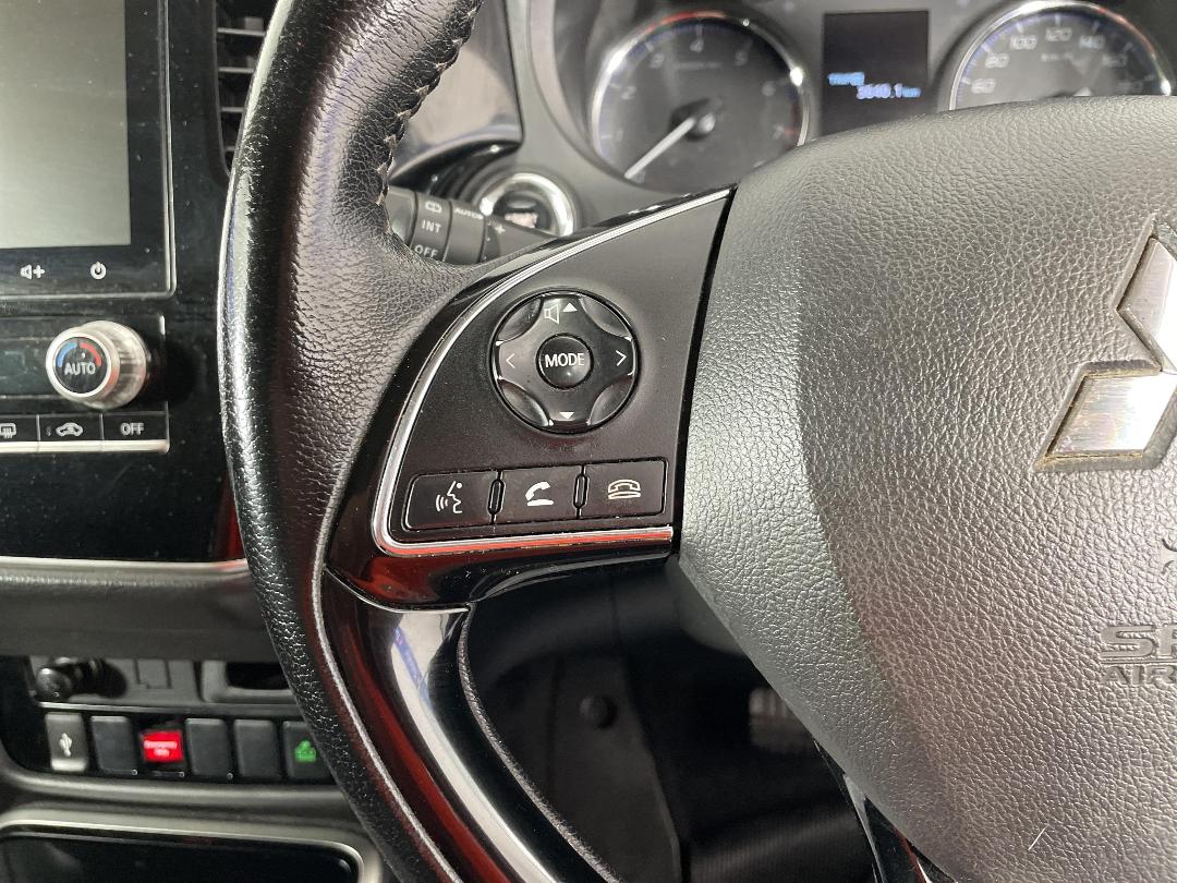 Photo '27' of Mitsubishi Outlander