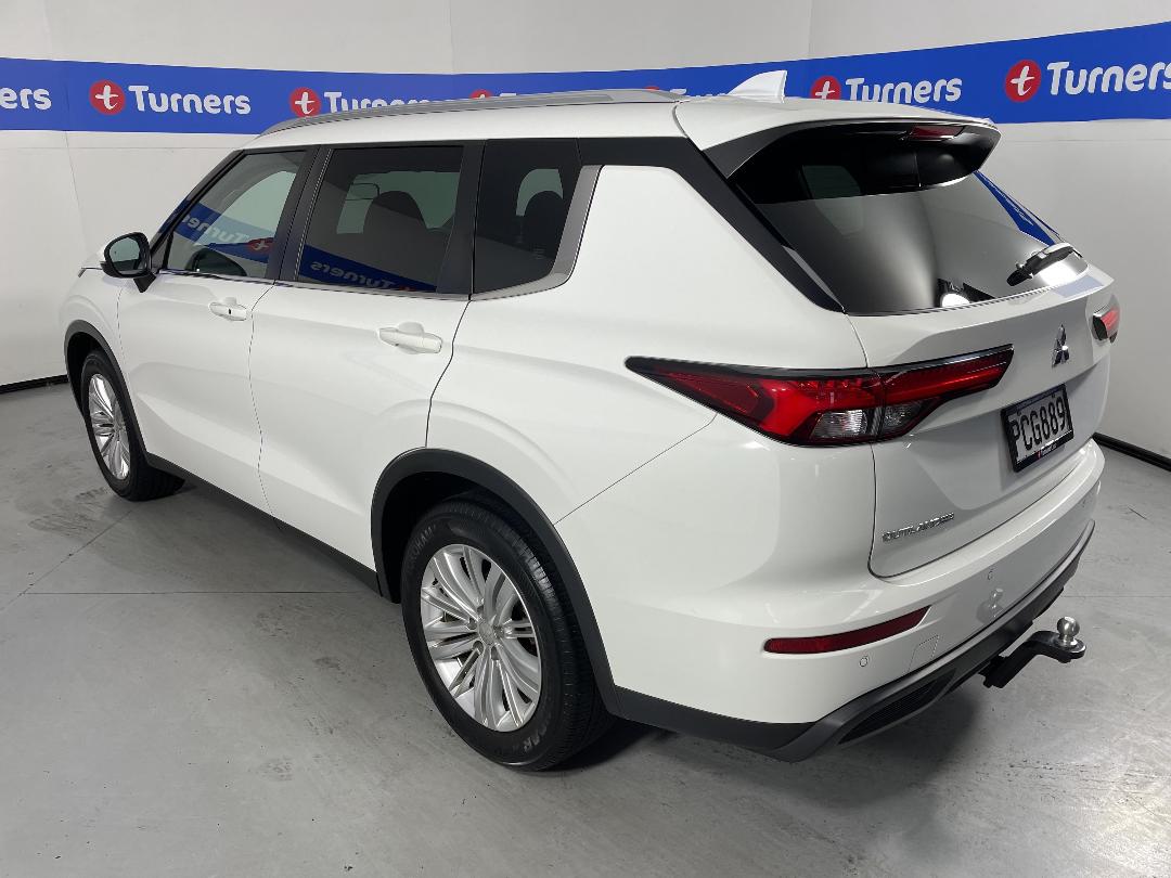 Photo '5' of Mitsubishi Outlander