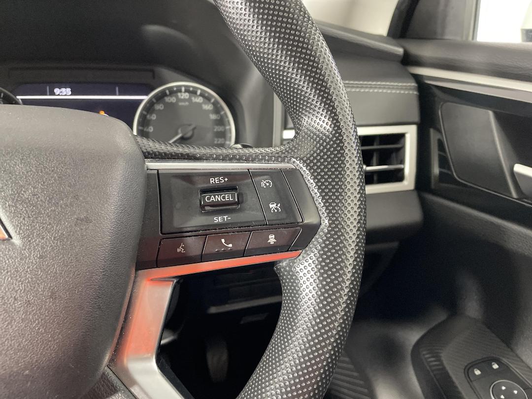 Photo '28' of Mitsubishi Outlander