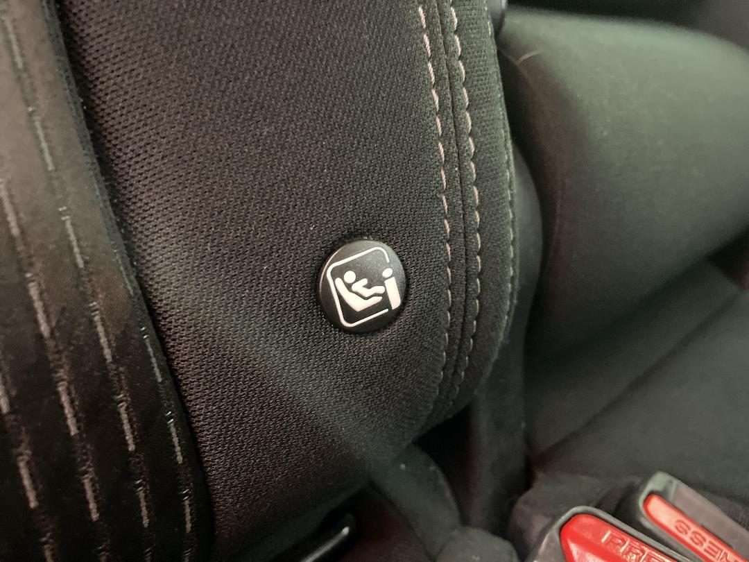 Photo '32' of Mitsubishi Outlander