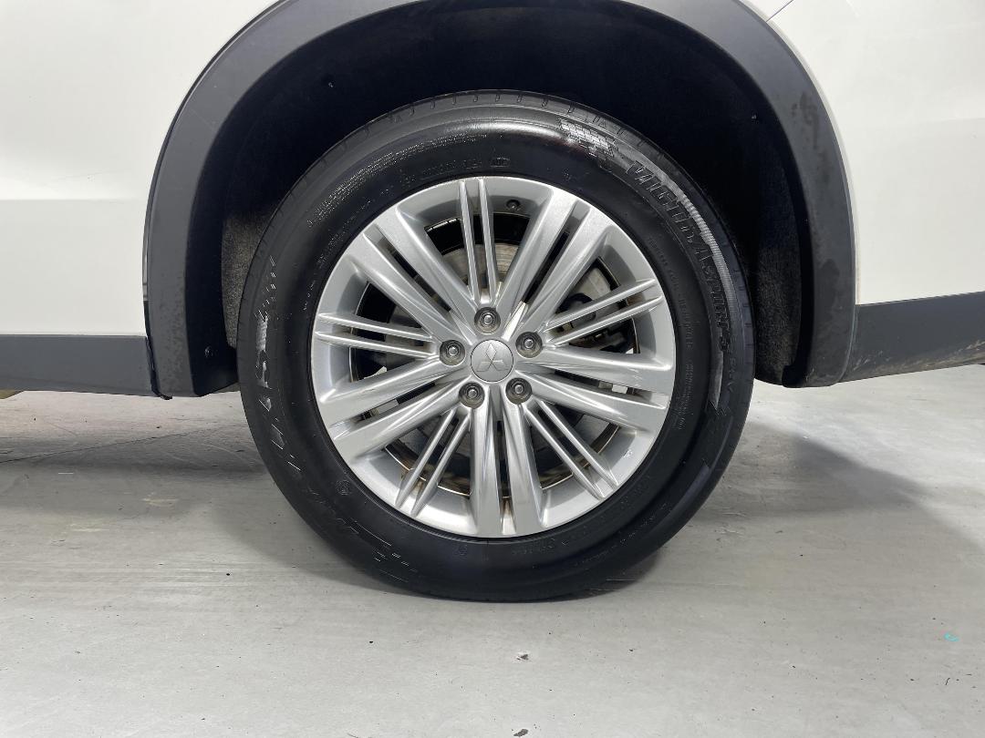 Photo '11' of Mitsubishi Outlander Photo '11' of Mitsubishi Outlander