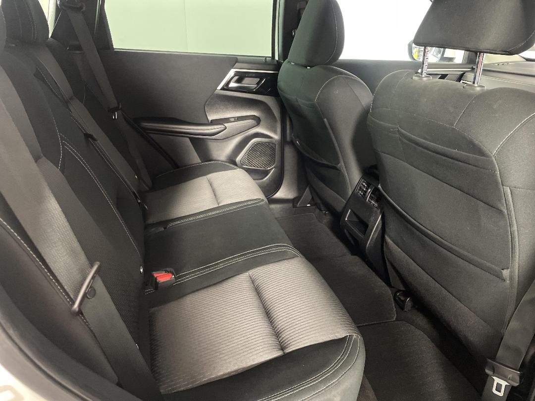 Photo '20' of Mitsubishi Outlander Photo '20' of Mitsubishi Outlander