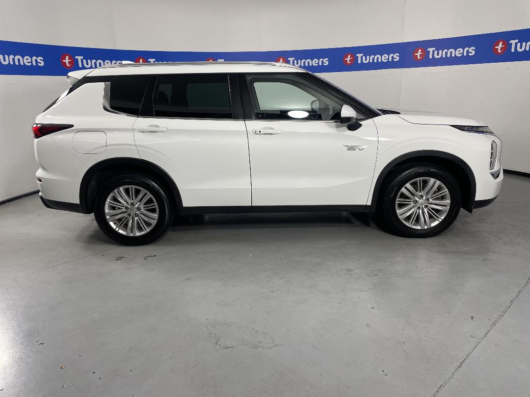 Photo '23' of Mitsubishi Outlander Photo '23' of Mitsubishi Outlander