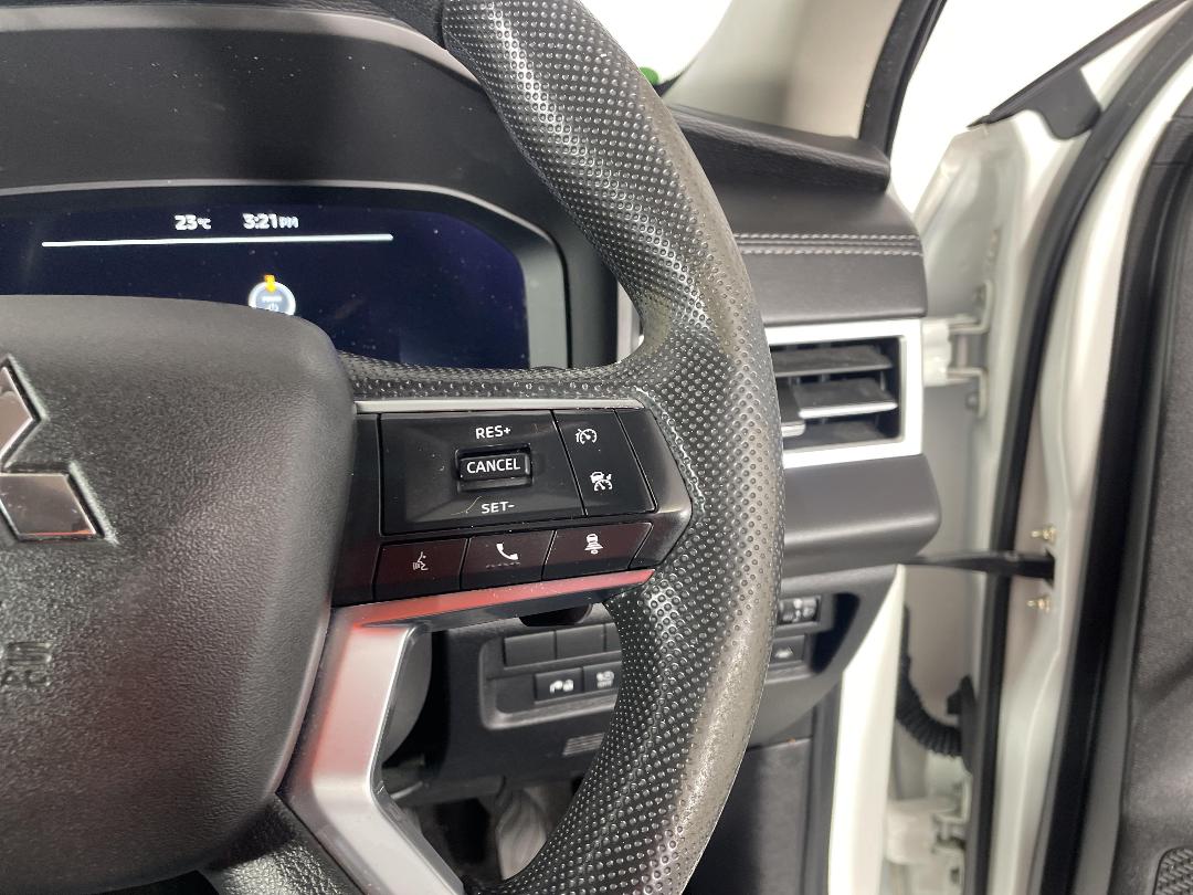 Photo '28' of Mitsubishi Outlander Photo '28' of Mitsubishi Outlander