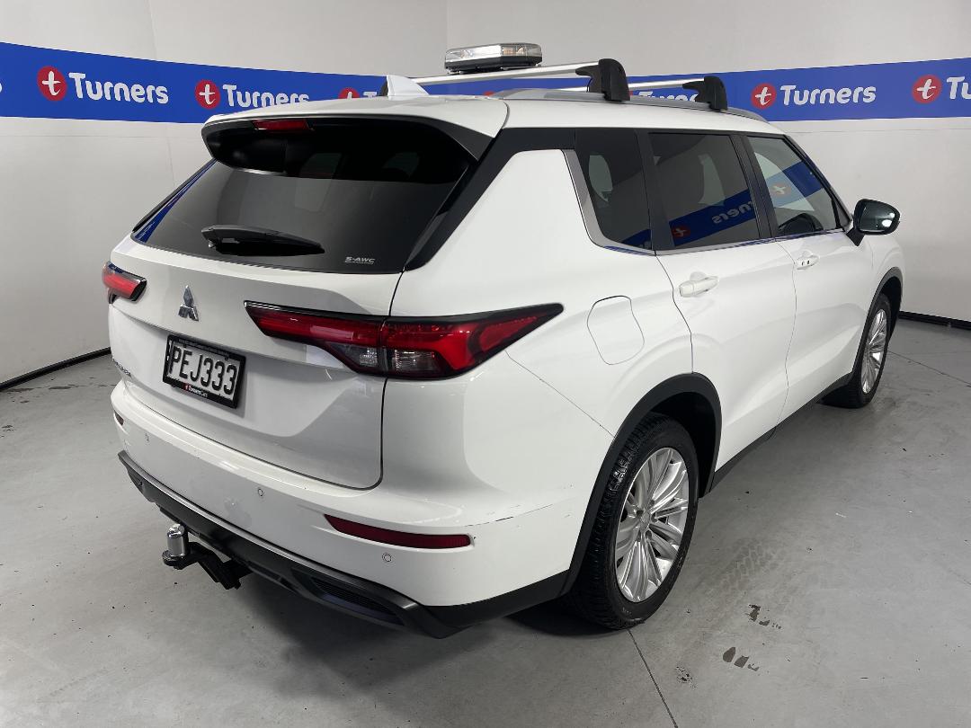 Photo '7' of Mitsubishi Outlander