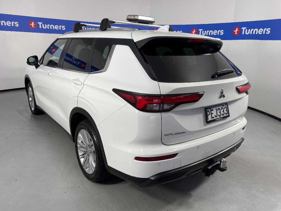 Photo '5' of Mitsubishi Outlander