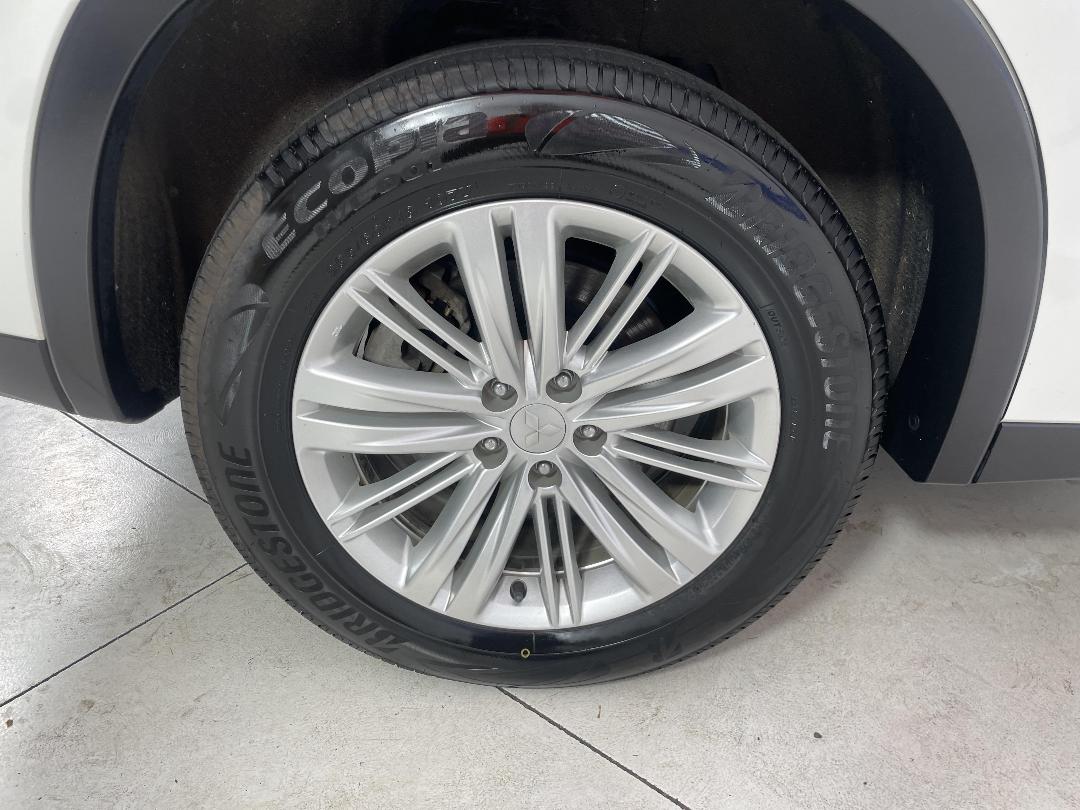 Photo '12' of Mitsubishi Outlander Photo '12' of Mitsubishi Outlander