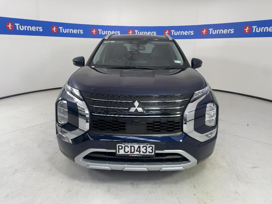 Photo '2' of Mitsubishi Outlander Photo '2' of Mitsubishi Outlander