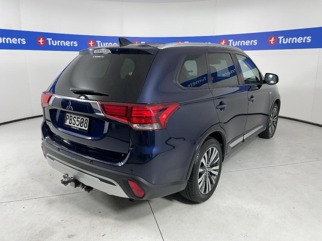 Photo '7' of Mitsubishi Outlander