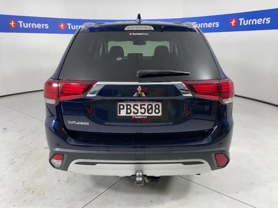 Photo '6' of Mitsubishi Outlander