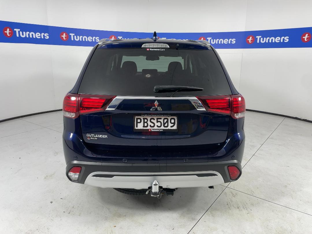 Photo '6' of Mitsubishi Outlander