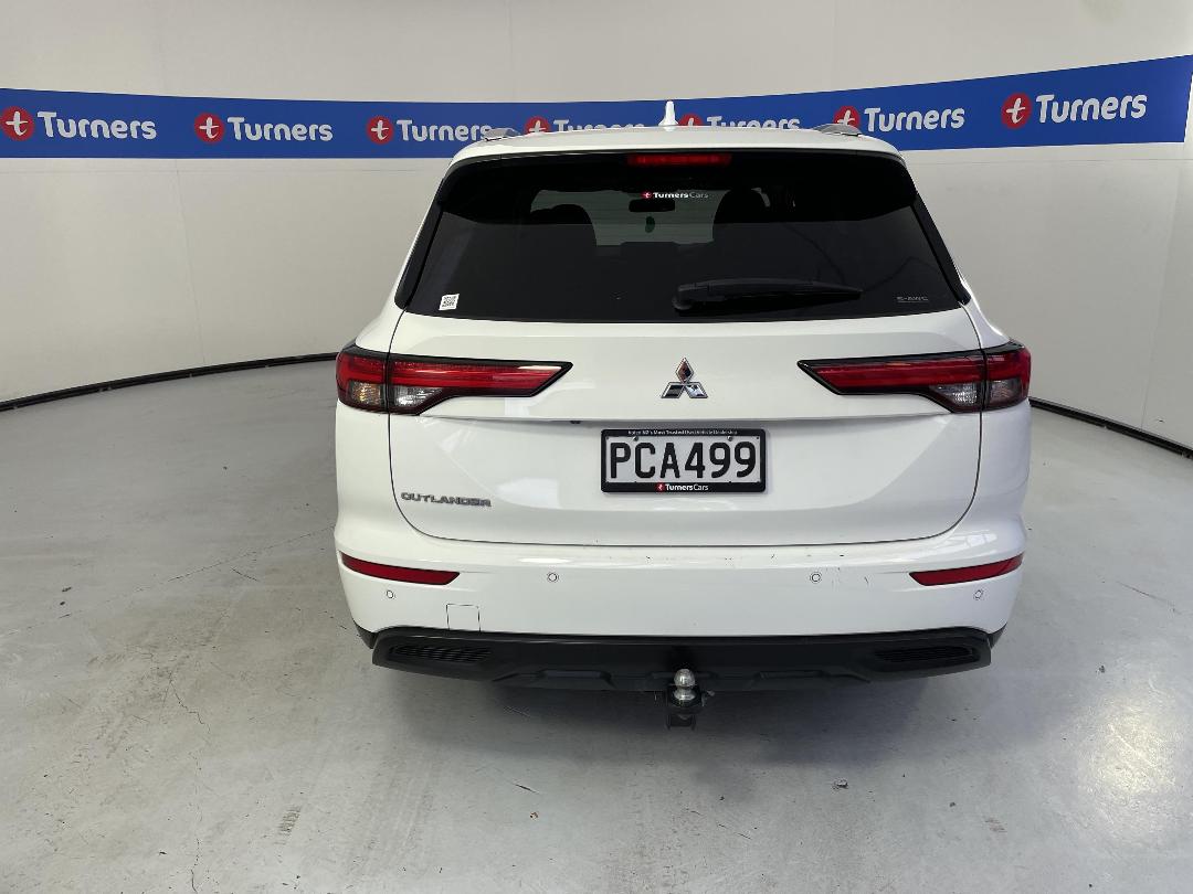 Photo '6' of Mitsubishi Outlander