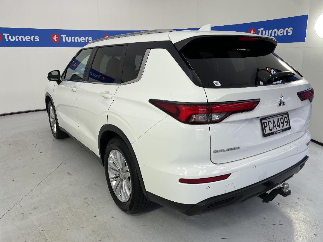 Photo '5' of Mitsubishi Outlander