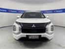 Thumbnail '2' of Mitsubishi Outlander