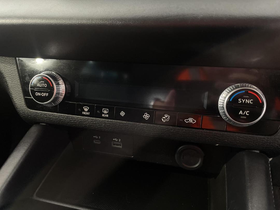 Photo '30' of Mitsubishi Outlander Photo '30' of Mitsubishi Outlander