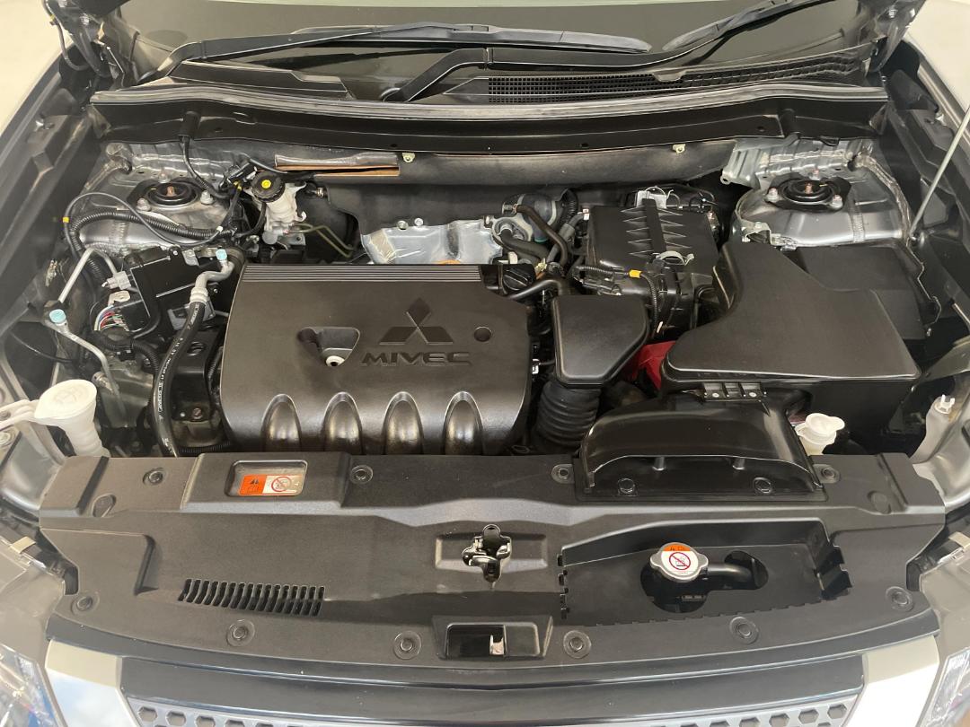 Photo '13' of Mitsubishi Outlander Photo '13' of Mitsubishi Outlander