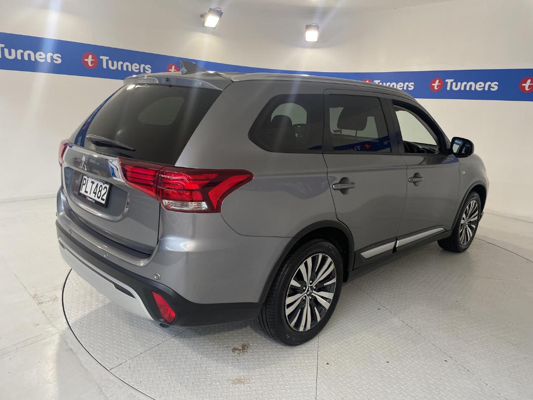 Photo '7' of Mitsubishi Outlander Photo '7' of Mitsubishi Outlander