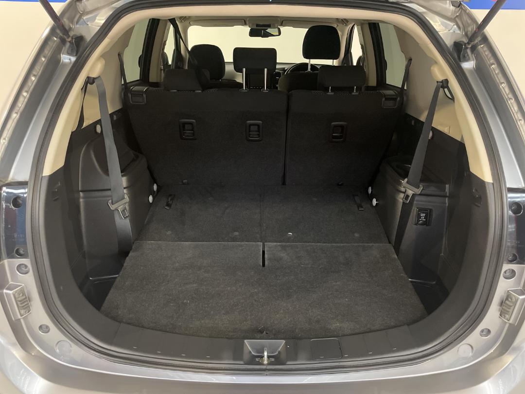 Photo '14' of Mitsubishi Outlander Photo '14' of Mitsubishi Outlander