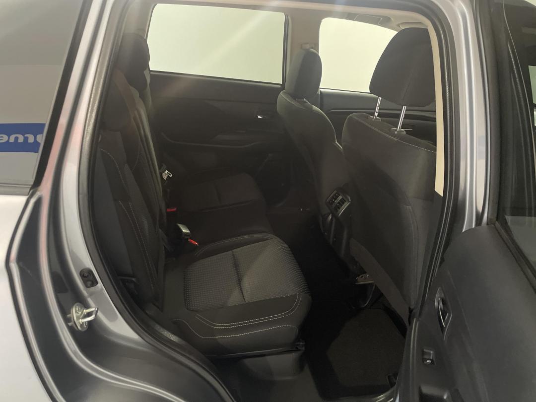 Photo '20' of Mitsubishi Outlander Photo '20' of Mitsubishi Outlander