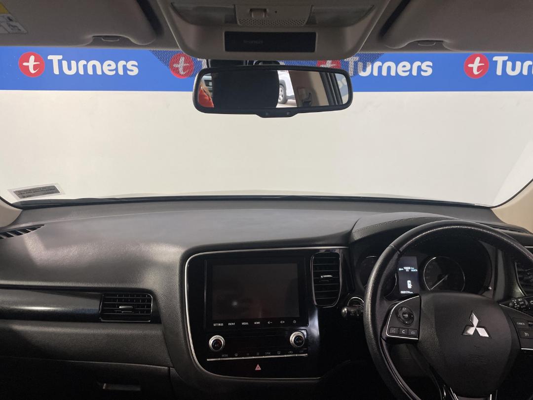 Photo '17' of Mitsubishi Outlander Photo '17' of Mitsubishi Outlander