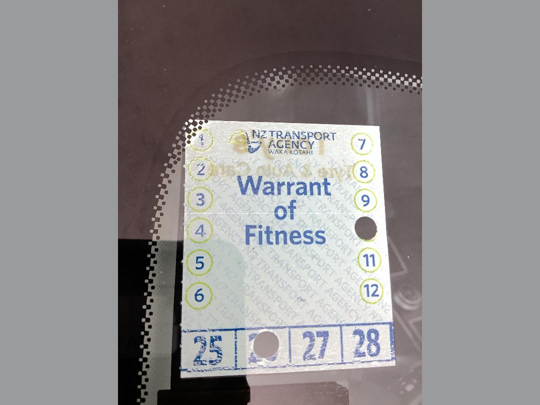 Photo '23' of Mitsubishi Outlander