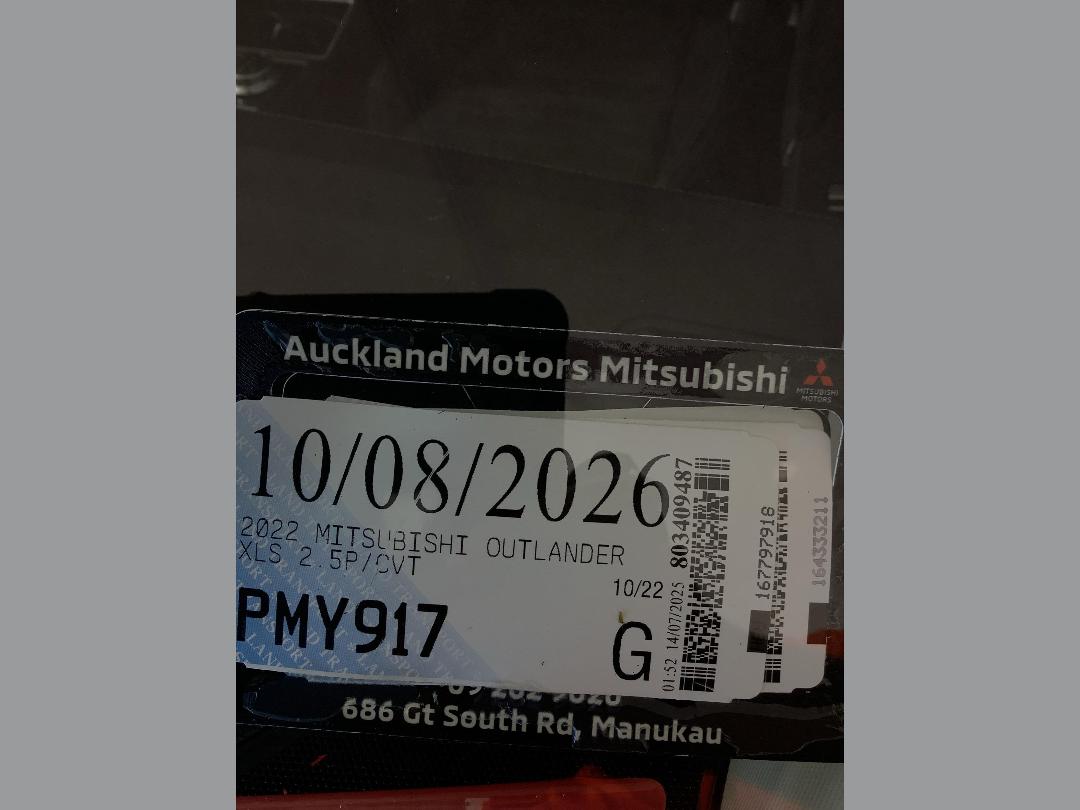 Photo '24' of Mitsubishi Outlander