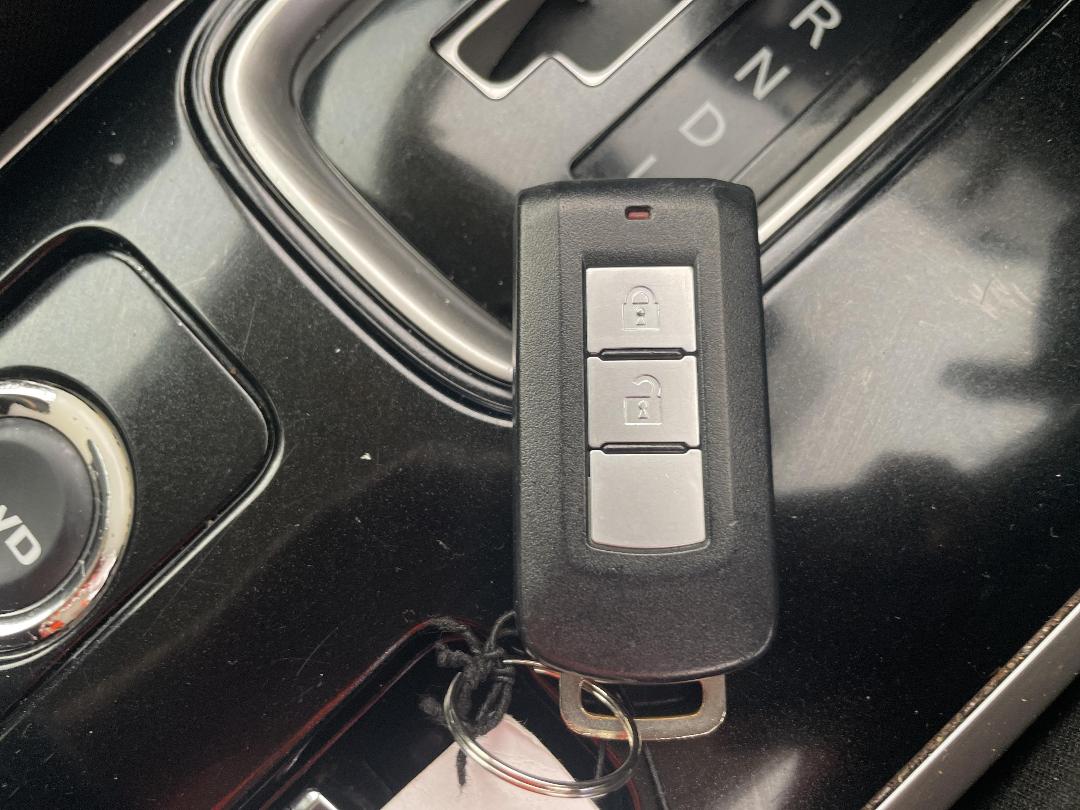 Photo '22' of Mitsubishi Outlander Photo '22' of Mitsubishi Outlander