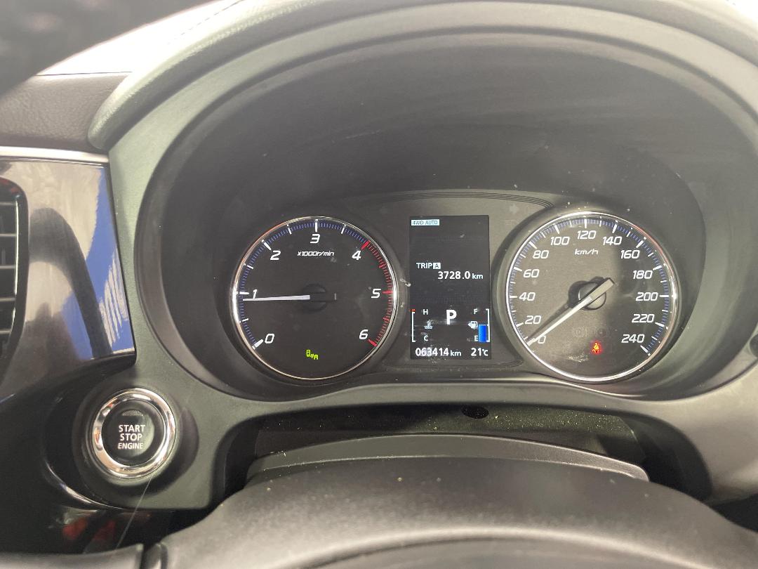 Photo '21' of Mitsubishi Outlander Photo '21' of Mitsubishi Outlander