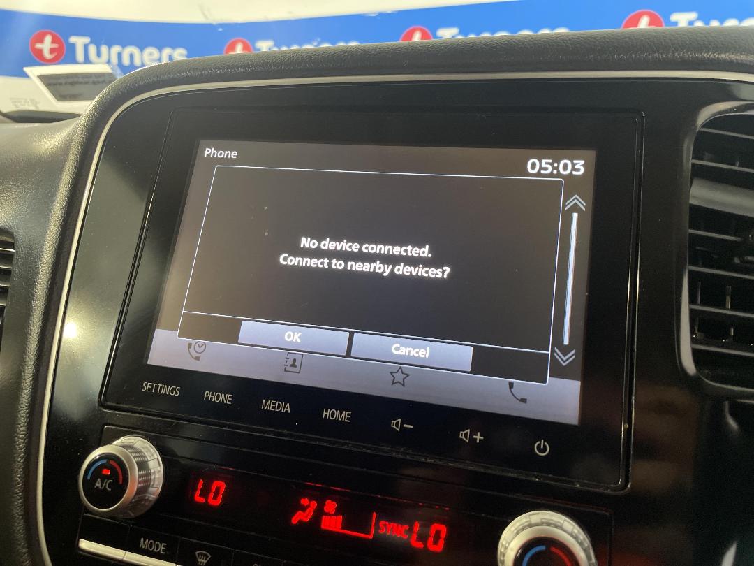 Photo '30' of Mitsubishi Outlander