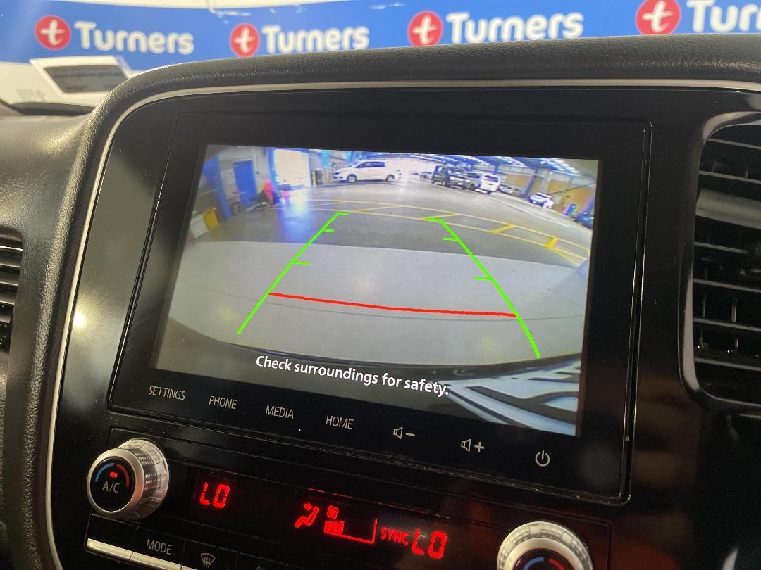 Photo '31' of Mitsubishi Outlander