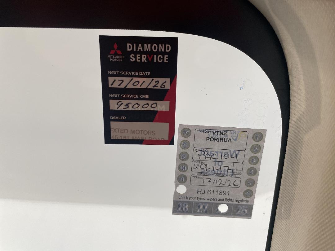 Photo '35' of Mitsubishi Outlander