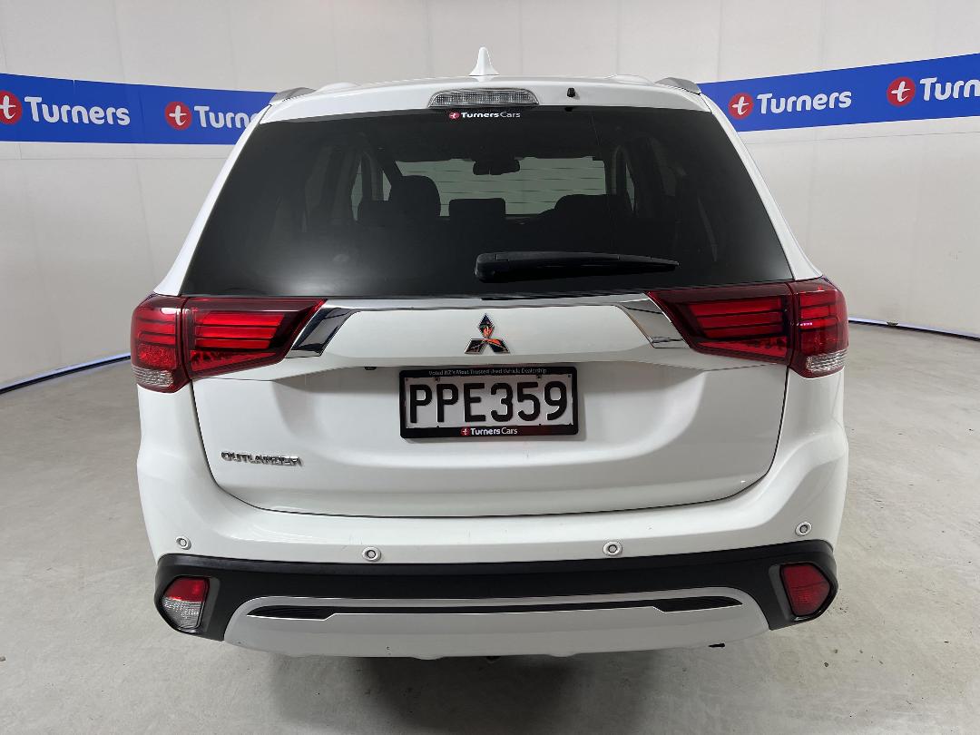 Photo '6' of Mitsubishi Outlander Photo '6' of Mitsubishi Outlander