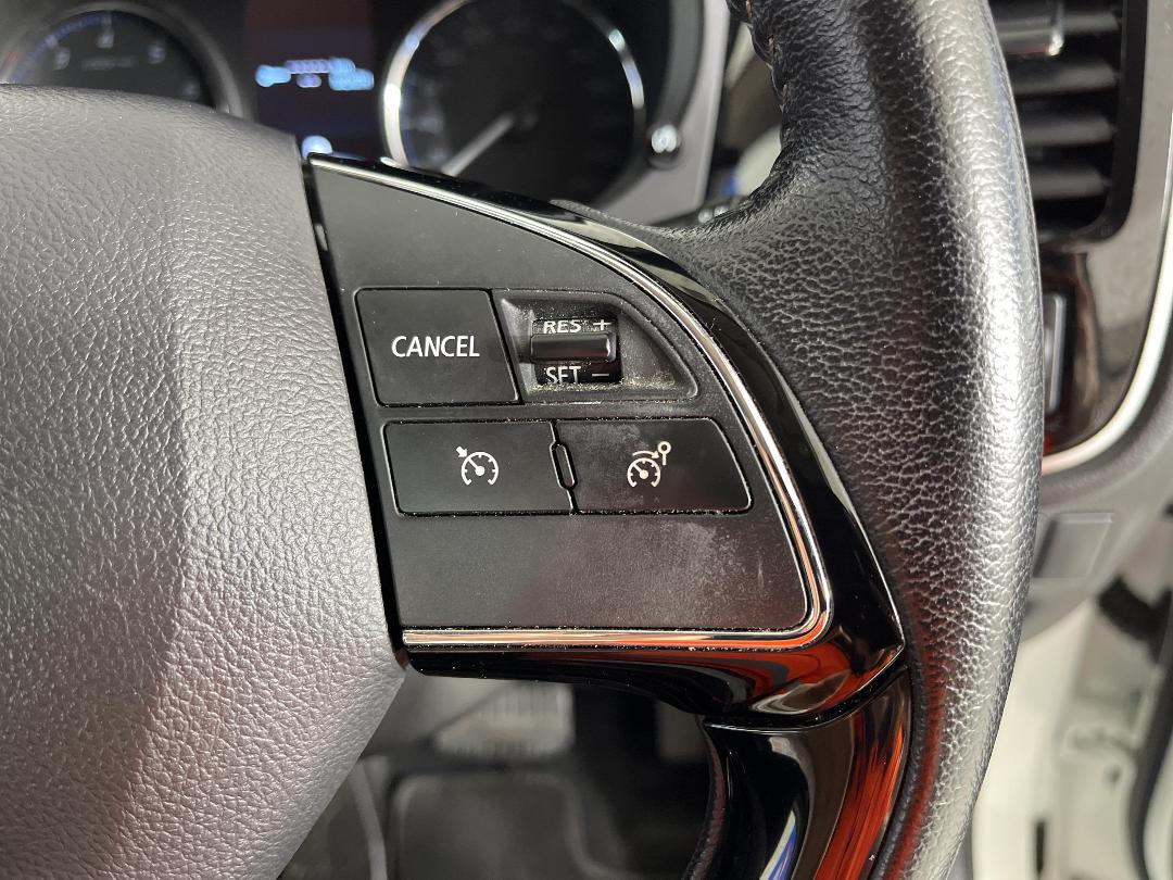 Photo '25' of Mitsubishi Outlander Photo '25' of Mitsubishi Outlander