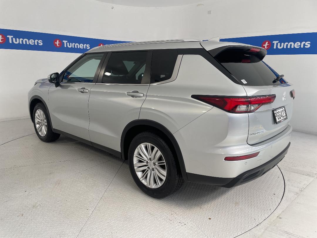 Photo '5' of Mitsubishi Outlander