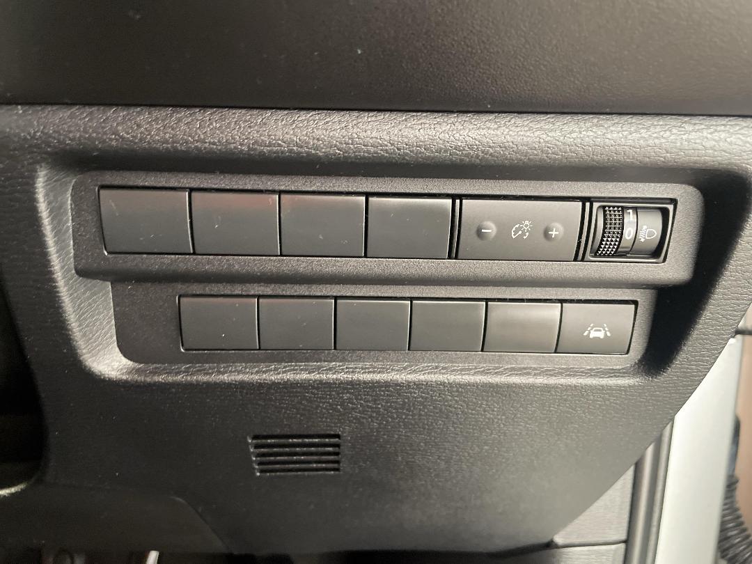 Photo '24' of Mitsubishi Outlander